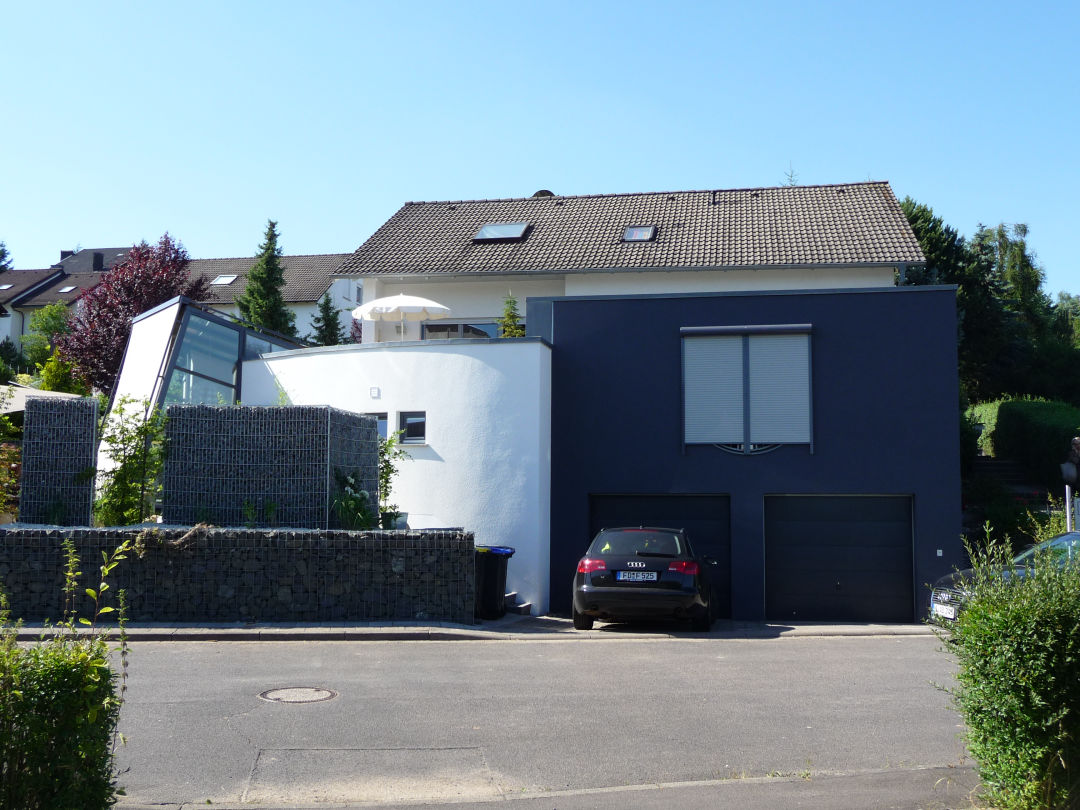 Renovierung eines Wohnhauses & Neugestaltung der Außenanlage in Fulda